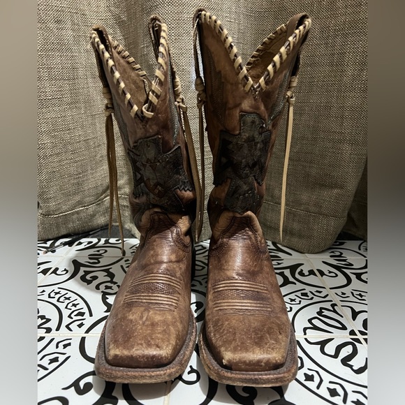 Ariat boots-7.5 - Picture 4 of 7